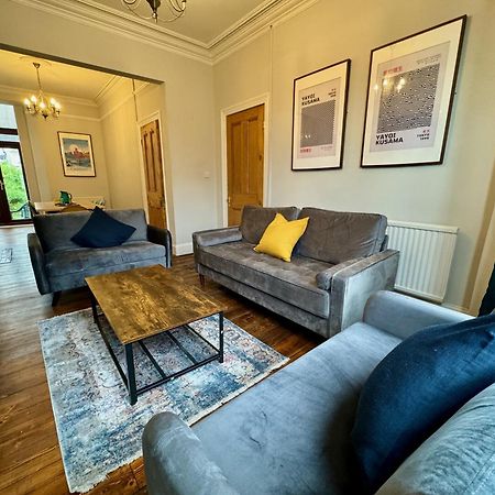 Large Citycentre Townhouse & Hot Tub, Pool Table And Offroad Parking Cardiff Exterior foto